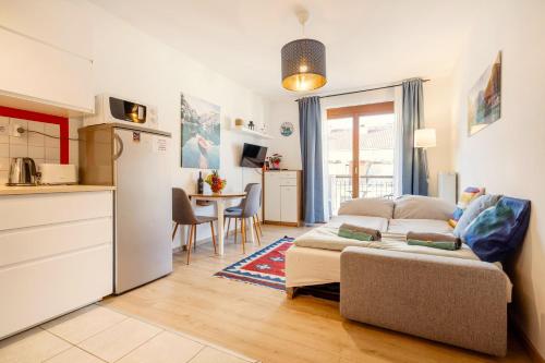 TUSCANY GARDEN-Free PARKING-Balcony-AC- Elevator - image 9
