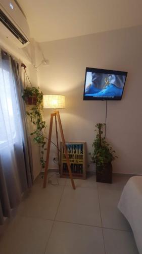 One-Bedroom Apartment image 5