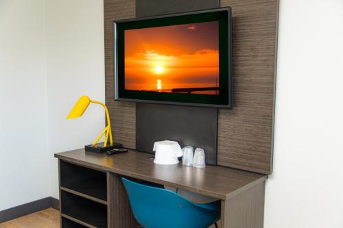 Motel 6-Lantana FL - image 3