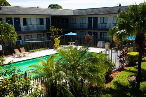 Motel 6 Lantana/West Palm Beach, FL - 숙소 외관