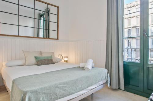 Anton's Downtown Apartment, Barcelona (photo 2)