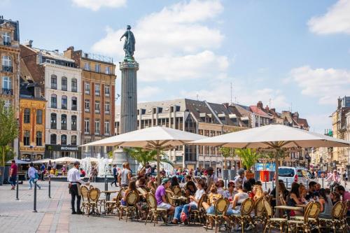 Appartement rénové en 2023 à 10 min de Lille