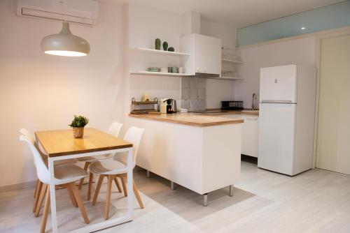 Elena Apartments Girona