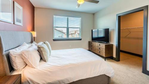 Landing Modern Apartment with Amazing Amenities (ID5076X35) in Parker (CO)
