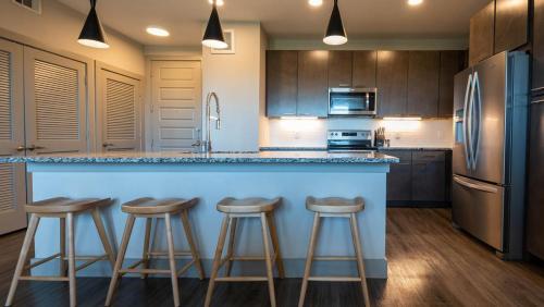Landing Modern Apartment with Amazing Amenities ID3050X66 in Austin, USA