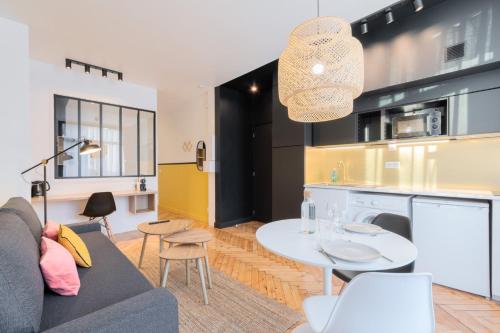 Marcq-en-Baroeul - Beautiful art deco app ! - Location saisonnière - Marcq-en-Baroeul