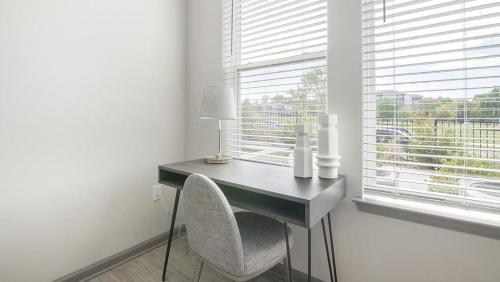 Landing Modern Apartment with Amazing Amenities ID1208X247 in Charlotte, USA