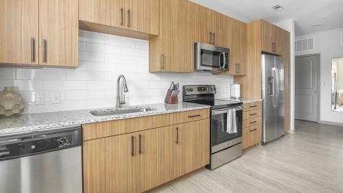 Landing Modern Apartment with Amazing Amenities ID1208X247 in Charlotte, USA