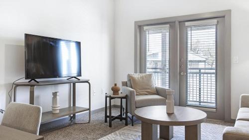 Landing Modern Apartment with Amazing Amenities ID3128X66 in Georgetown, USA
