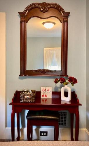 College of Wooster 3100 sq ft. Historic Home in Wooster, USA
