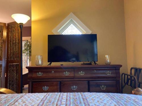 College of Wooster 3100 sq ft. Historic Home in Wooster, USA