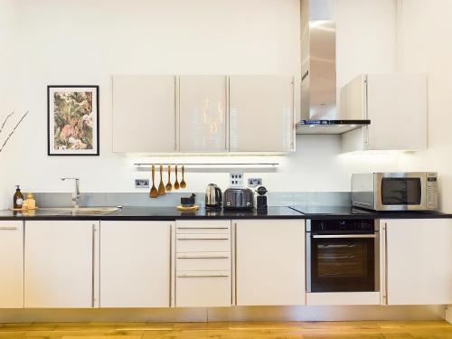 Be London - Covent Garden Apartments - image 3