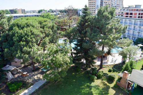 Balaton Hotel - image 8