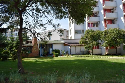 Balaton Hotel - image 14