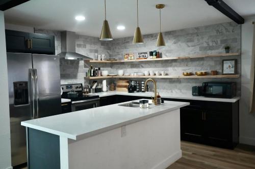 Vegas Vacation Home with Pool 5 min to The Strip and Fremont Street, Las Vegas (fotografie 3)