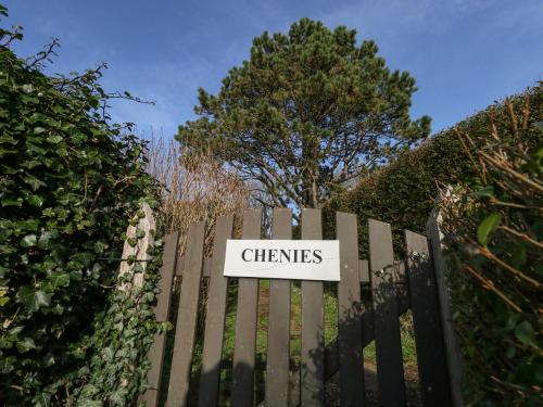 Chenies