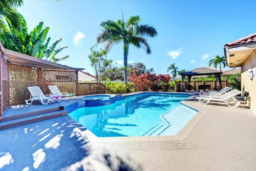 Minutes To Beach & Casino Spacious 5BR Heated Pool in Dania Beach, Vereinigte Staaten von Amerika
