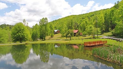 A Slice of Heaven in Sevierville, USA