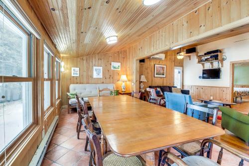 Waterfront North Hero Home with Screened Porch in North Hero, USA