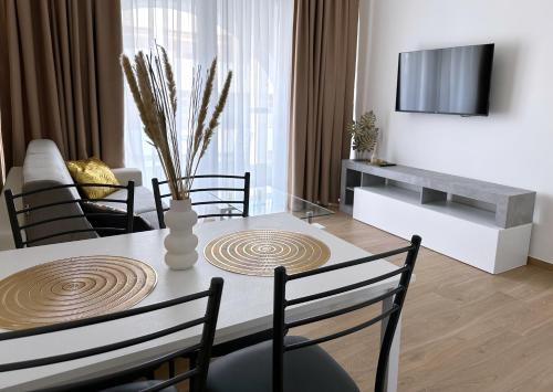 Apartment with Terrace image 3