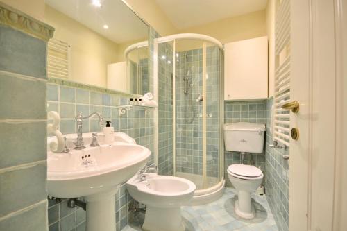 Gramsci 79 - Beachfront