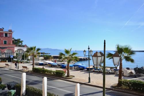 Gramsci 79 - Elegante appartamento fronte spiaggia con 3 posti letto, Santa Margherita Ligure (foto 9)
