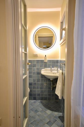 Gramsci 79 - Beachfront