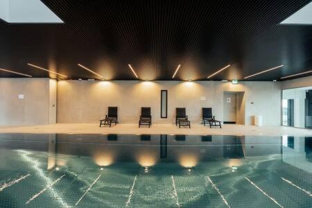 Spa, Gym & Pool in Cloche d'Or ID6