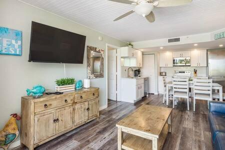 Saint Martin Suite - image 10