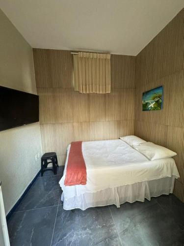 Double Room image 3