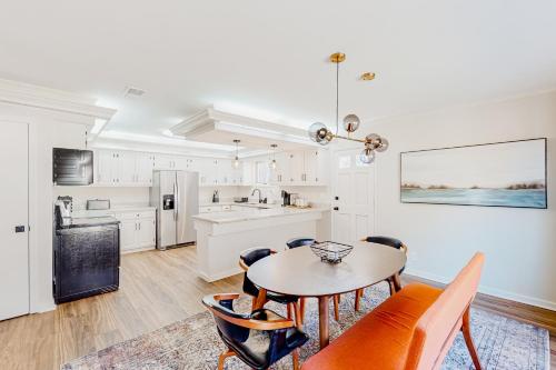 Mid-Century in Calhoun in Calhoun, USA