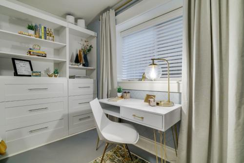 Bright & Cozy Modern Studio, Fast WiFi, Quiet, Walkable to University of Portland thumb 4