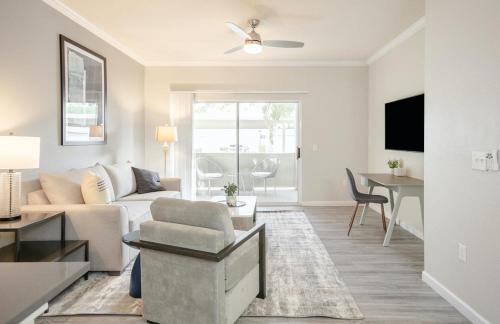 Landing Modern Apartment with Amazing Amenities (ID4278) in Tramonto