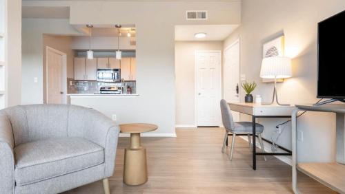 Landing Modern Apartment with Amazing Amenities ID5336X84 in Dallas, USA