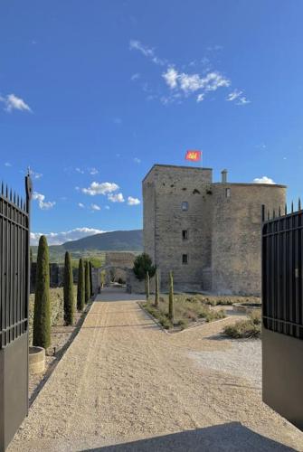 Château de Sainte Jalle gîte à louer Sainte-Jalle