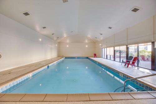 Grand Junction Condo Balcony, Community Pool!