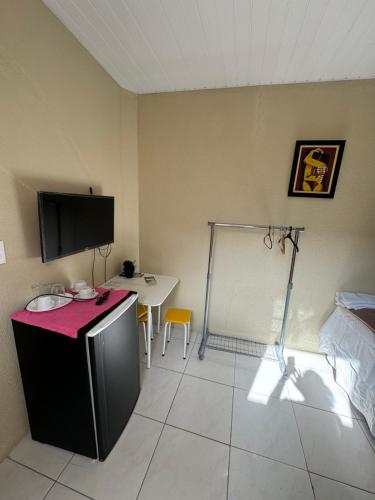 Twin Room image 10