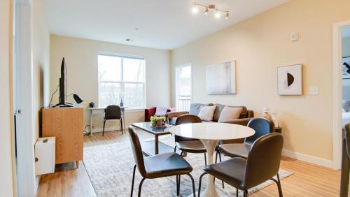 . Landing Modern Apartment with Amazing Amenities (ID7221X88)
