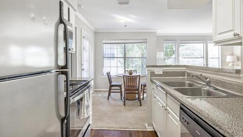 Landing Modern Apartment with Amazing Amenities ID3802X2 in Atlanta, USA
