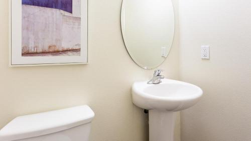 Landing Modern Apartment with Amazing Amenities ID6986X77 in Otay Mesa, USA