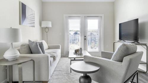 Landing Modern Apartment with Amazing Amenities (ID1012X166) in Clayton (NC)