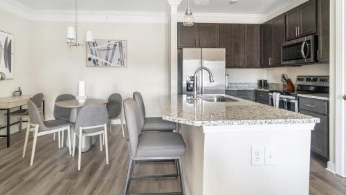 Landing Modern Apartment with Amazing Amenities (ID1012X166) in Clayton (NC)