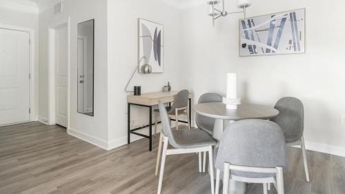 Landing Modern Apartment with Amazing Amenities (ID1012X166) in Clayton (NC)