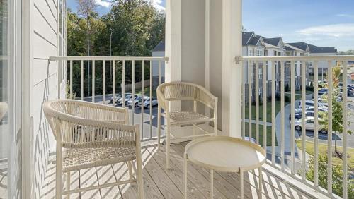 Landing Modern Apartment with Amazing Amenities (ID1012X166) in Clayton (NC)