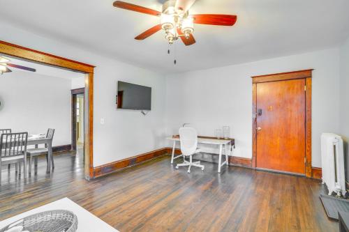 Cozy Minneapolis Apartment, 1 Mi to Downtown! in Minneapolis, USA