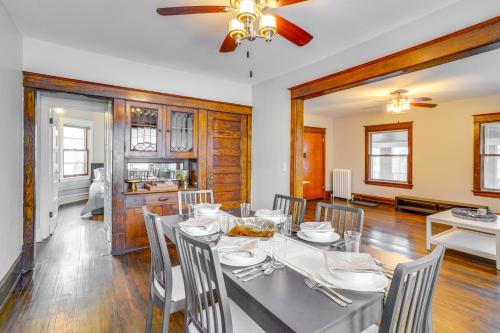Cozy Minneapolis Apartment, 1 Mi to Downtown! in Minneapolis, USA