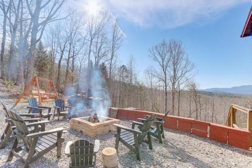 Kid-Friendly Morganton Gem 10 Mi to Blue Ridge! in Morganton, USA