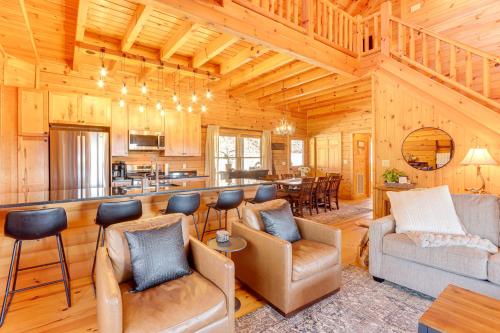 Kid-Friendly Morganton Gem 10 Mi to Blue Ridge! in Morganton, USA