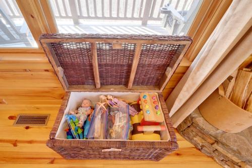 Kid-Friendly Morganton Gem 10 Mi to Blue Ridge! in Morganton, USA