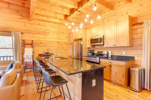 Kid-Friendly Morganton Gem 10 Mi to Blue Ridge! in Morganton, USA